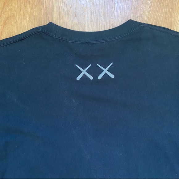 KAWS & Uniqlo Men’s Companion Multi Logo T-Shirt Size XL - Picture 4 of 7